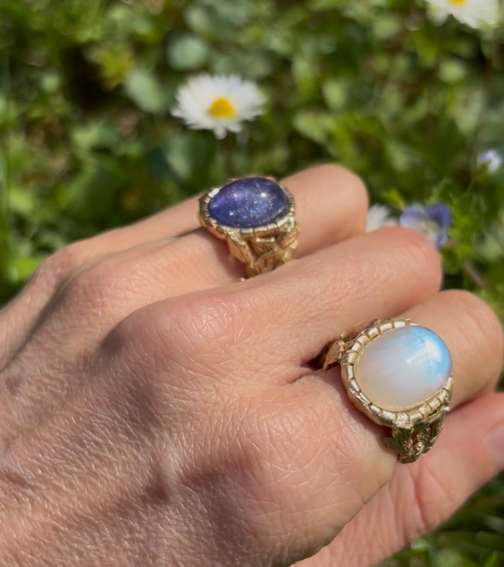 Anello Foglie con Tanzanite
