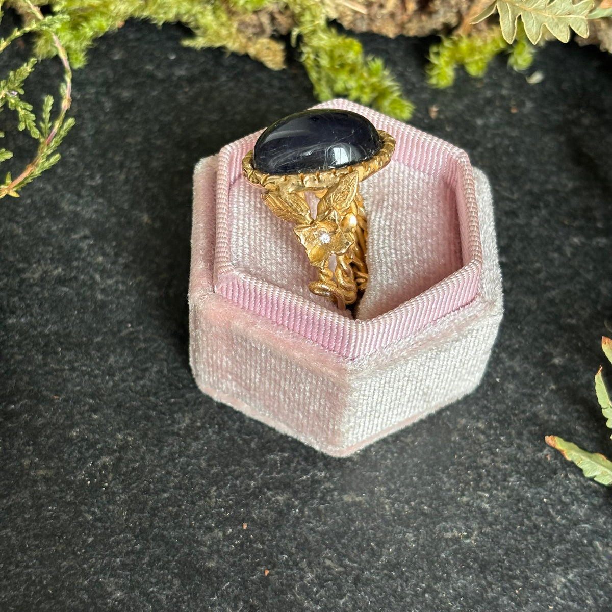 Anello Iolite