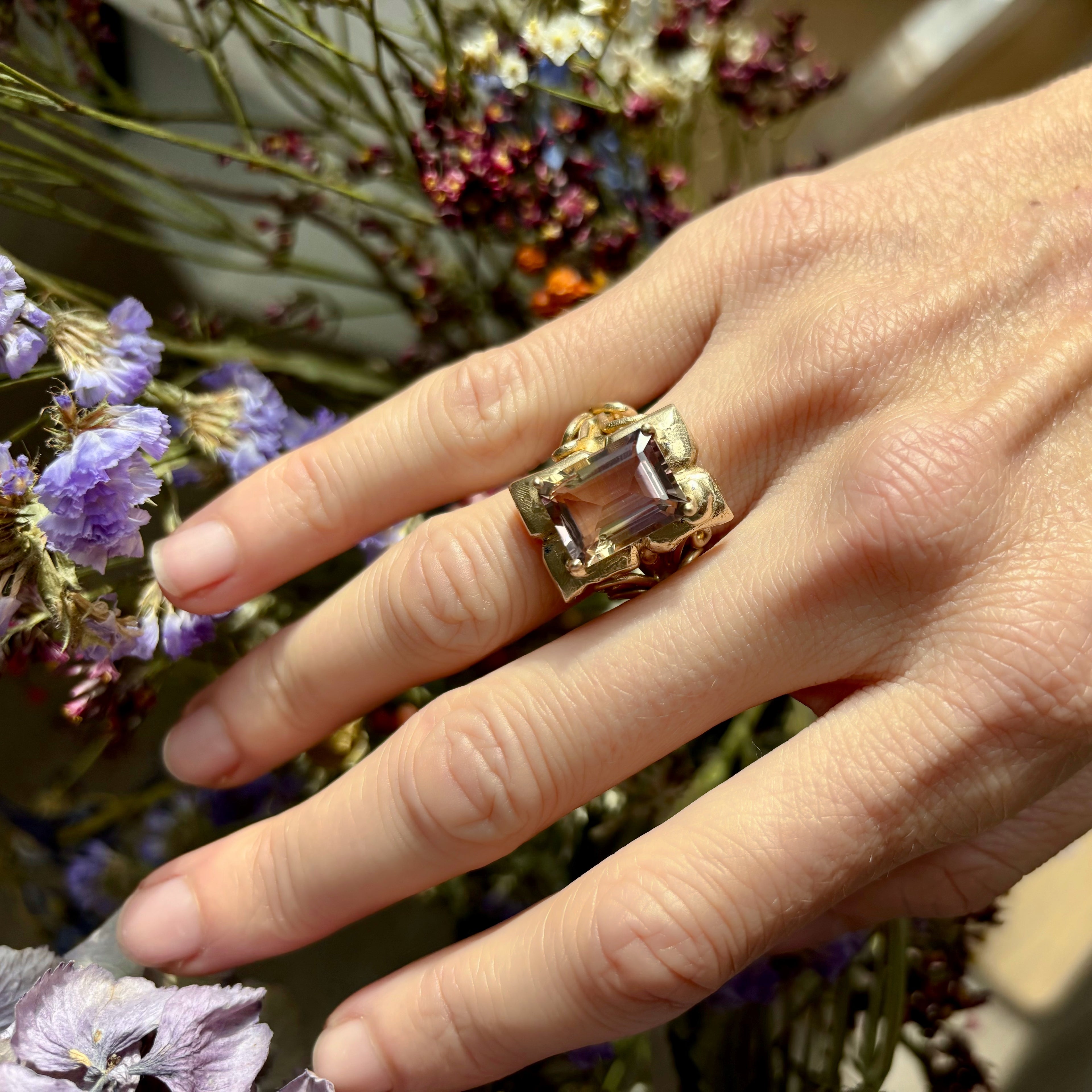 Anello Fiore di Ametrino