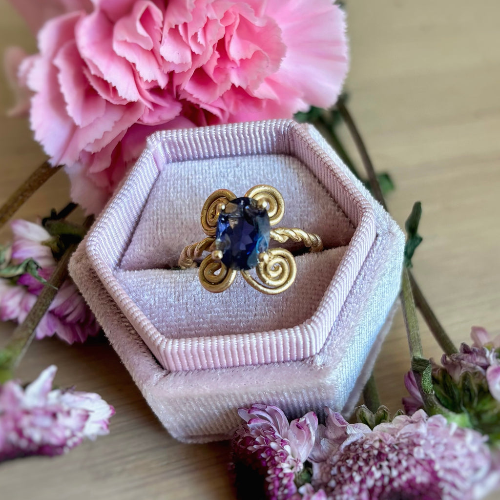 Anello Iolite Ovale