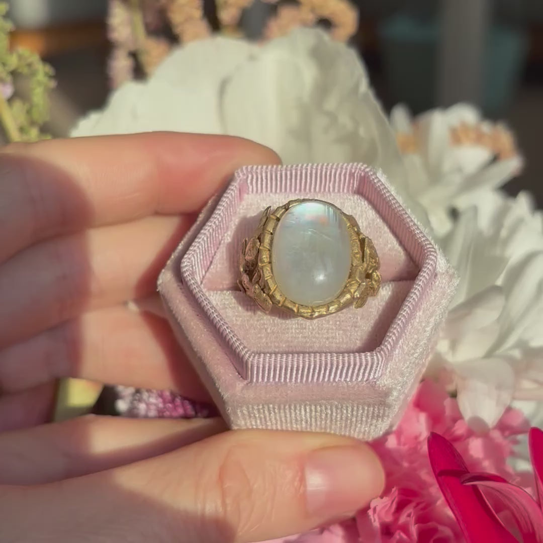 Anello Foglie con Pietra di Luna