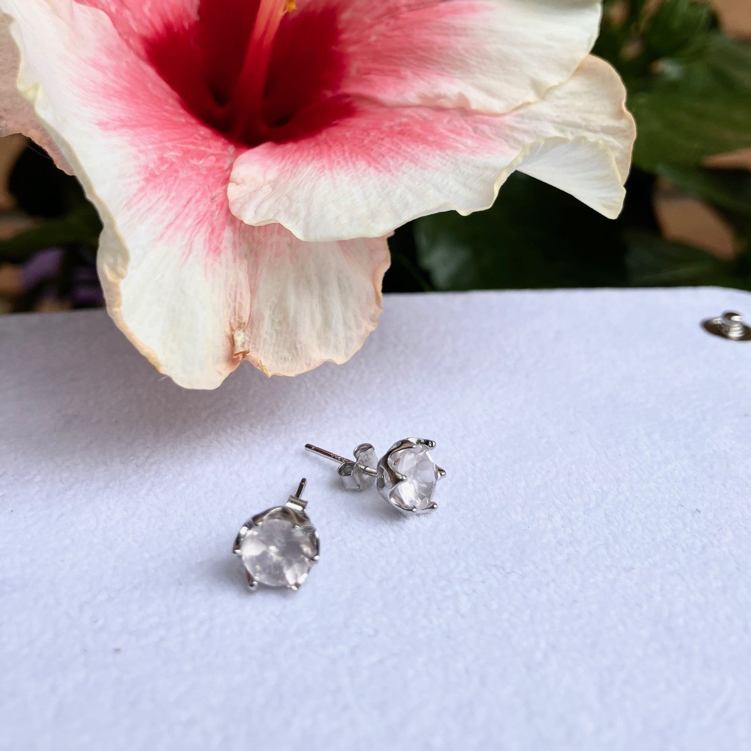 Orecchini punto luce tondi